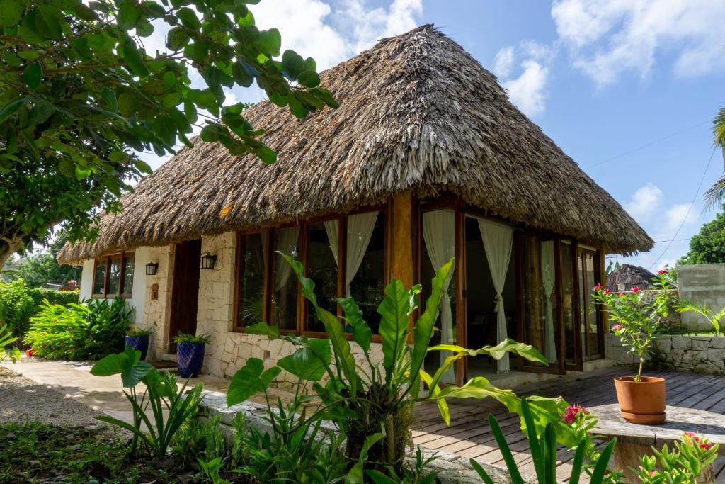 Bungalow House in Bacalar Center