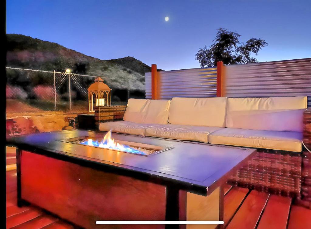 JT's Star Catcher Cabin - HOT TUB photo 2