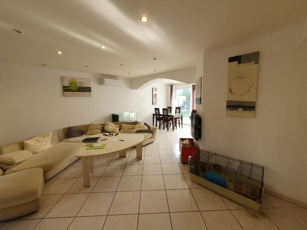 Maison quartier résidentiel photo 3