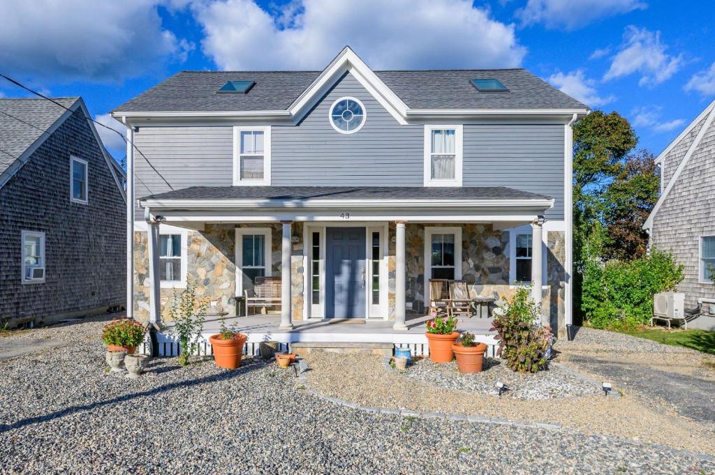 43 Tupper Avenue Sandwich- Mermaid Rose photo 4
