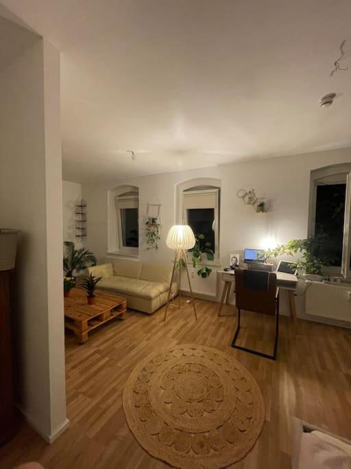 Charmante große 1- Raum Wohnung