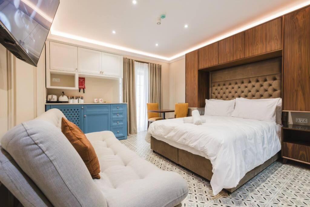 Zebbuga Deluxe Balcony Suite Apartment 4