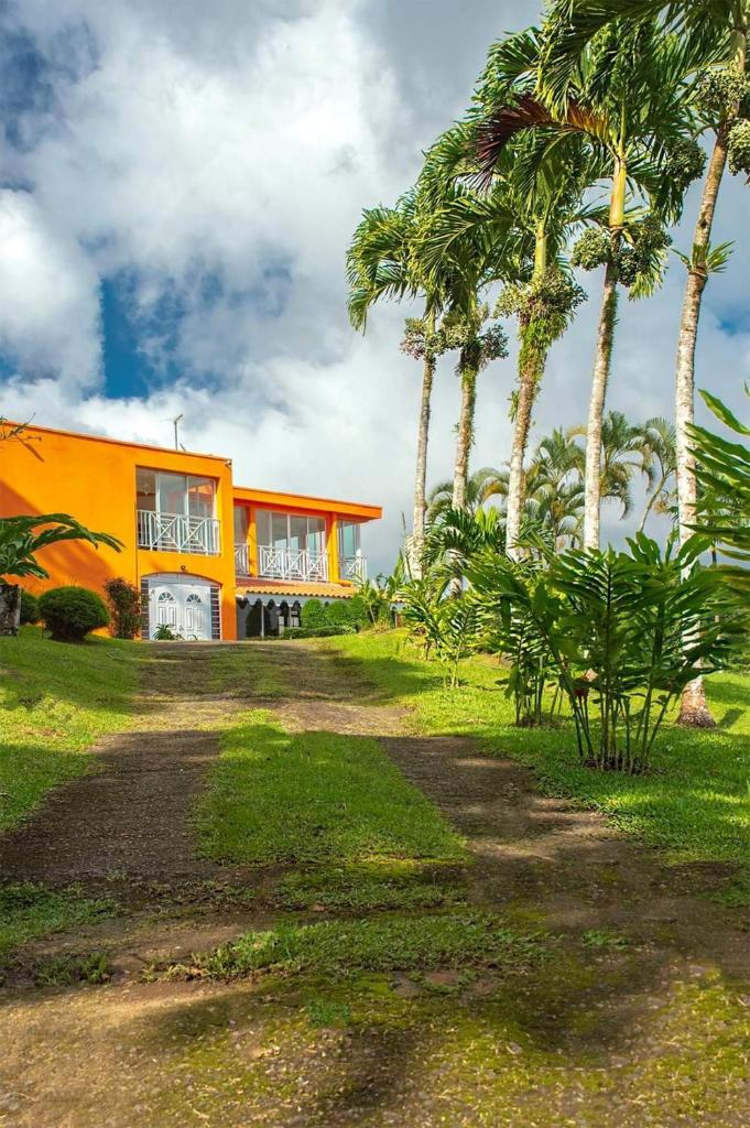 Maison de 2 chambres avec vue sur la mer jardin clos et wifi a saint joseph photo 2