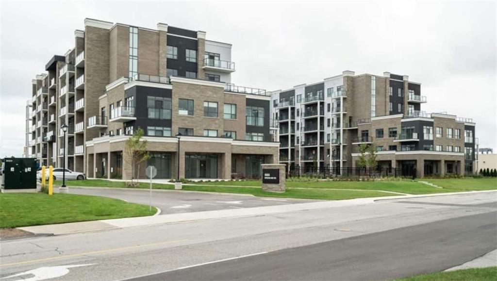1+Den Hotel Style Suite in Beamsville