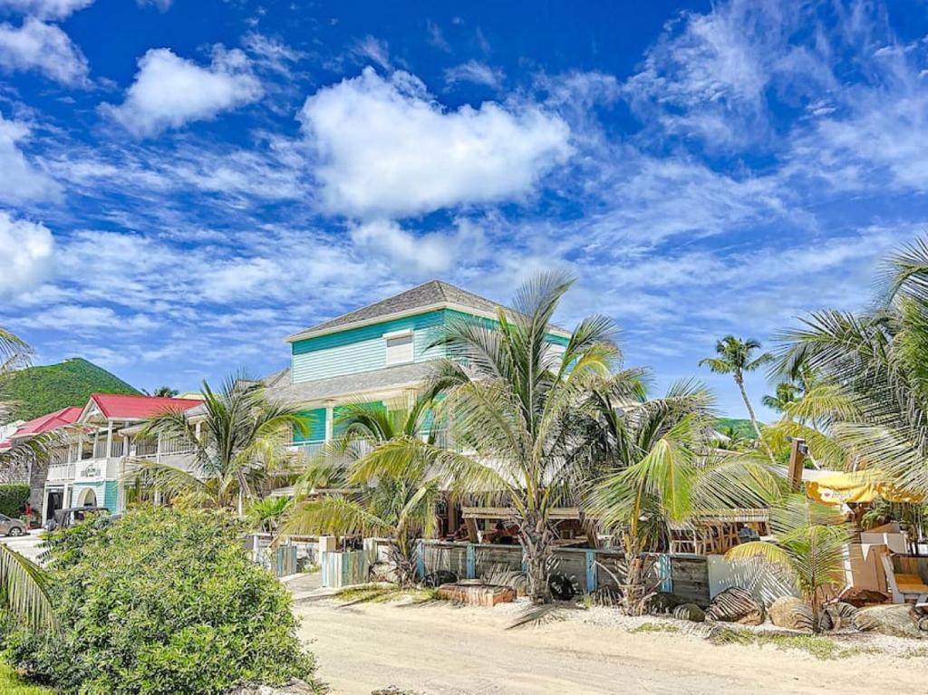 Plage 37 Orient Bay beach front with pool access photo 3
