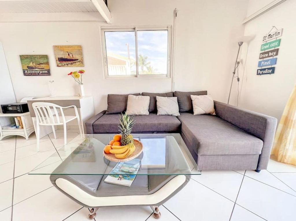 Plage 37 Orient Bay beach front with pool access photo 4
