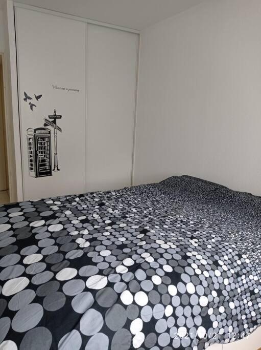 Cosy, confortable apt photo 3
