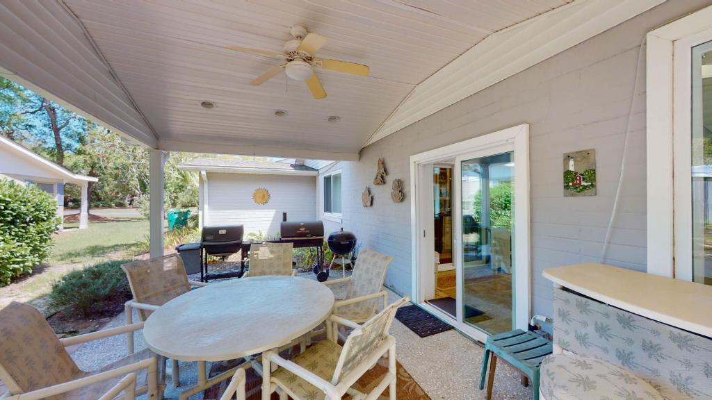 NEWMANS BEACHVIEW home photo 1