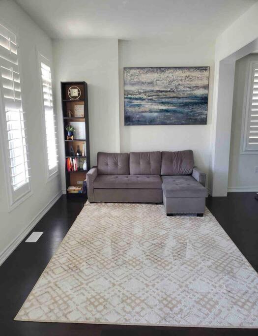 Modern & Cozy Kawartha Getaway photo 3