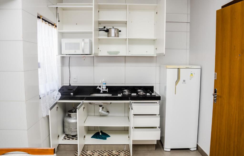 Apt 1 qto wifi - netflix - ar condicionado - prox ao metrô -ambiente familiar. photo 1