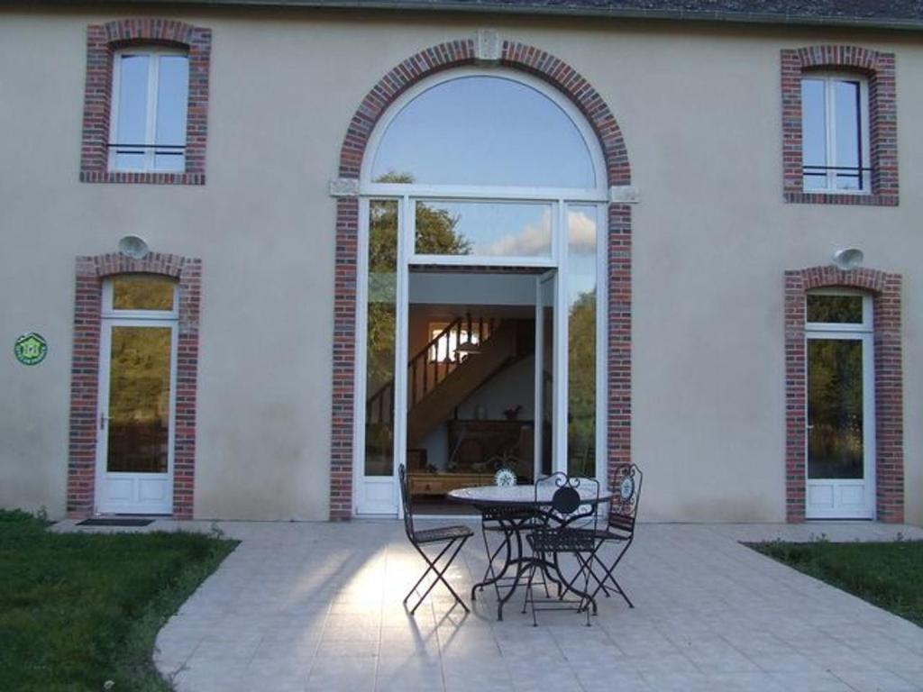 Gîte Ouzouer-sur-Trézée, 4 pièces, 8 personnes - FR-1-590-383 photo 1