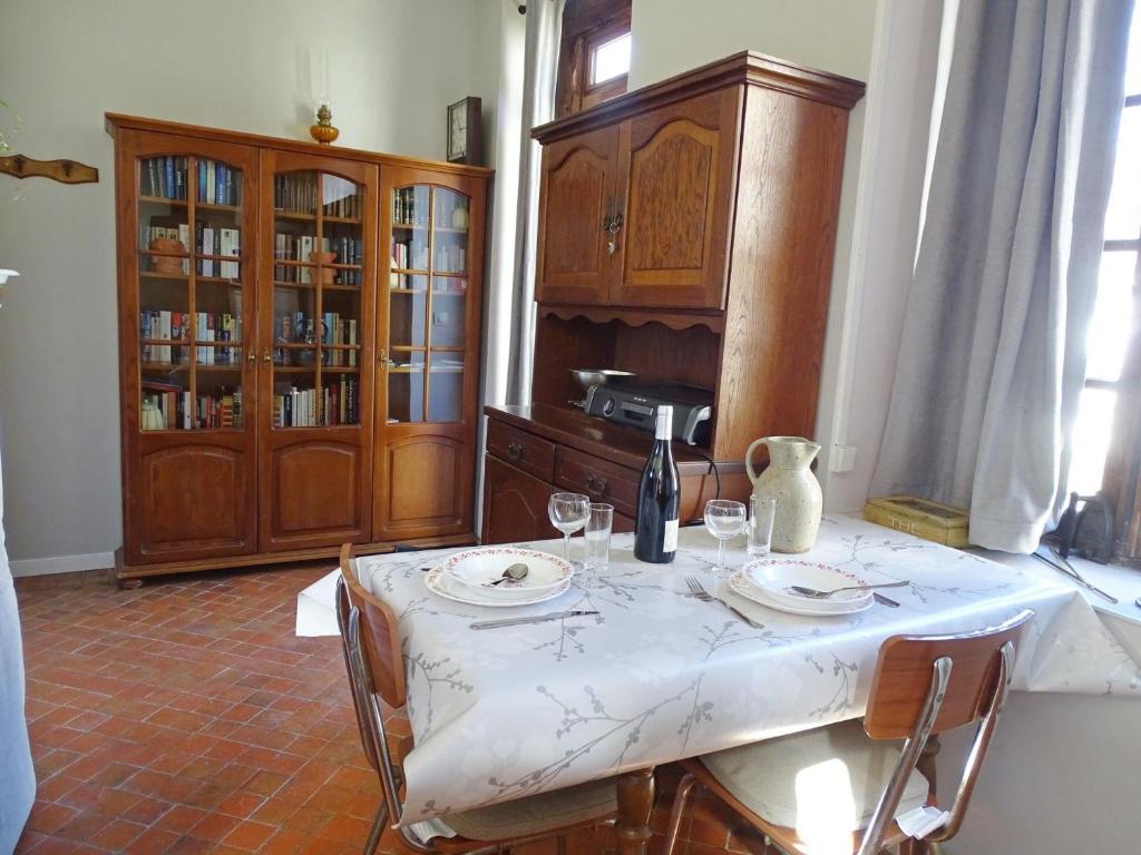Gîte Ligny-le-Ribault, 1 pièce, 2 personnes - FR-1-590-394 photo 1