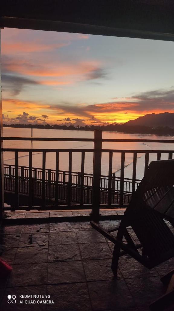 the sunset view lagoon suite photo 1