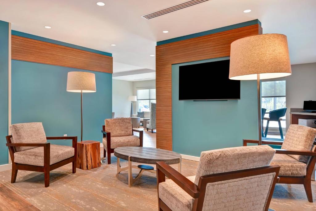 TownePlace Suites by Marriott Panama City Beach Pier Park photo 2