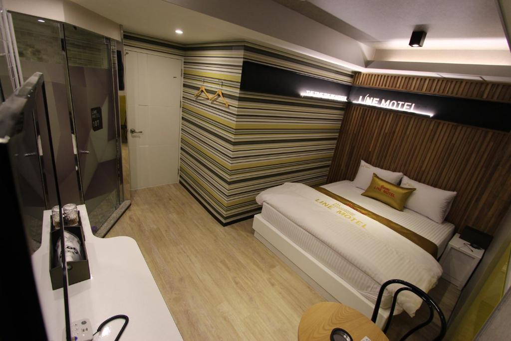 Line Motel photo 1