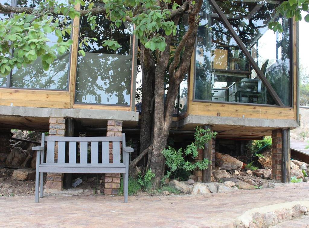 Luxury Treehouse on Bronberg Ridge photo 2