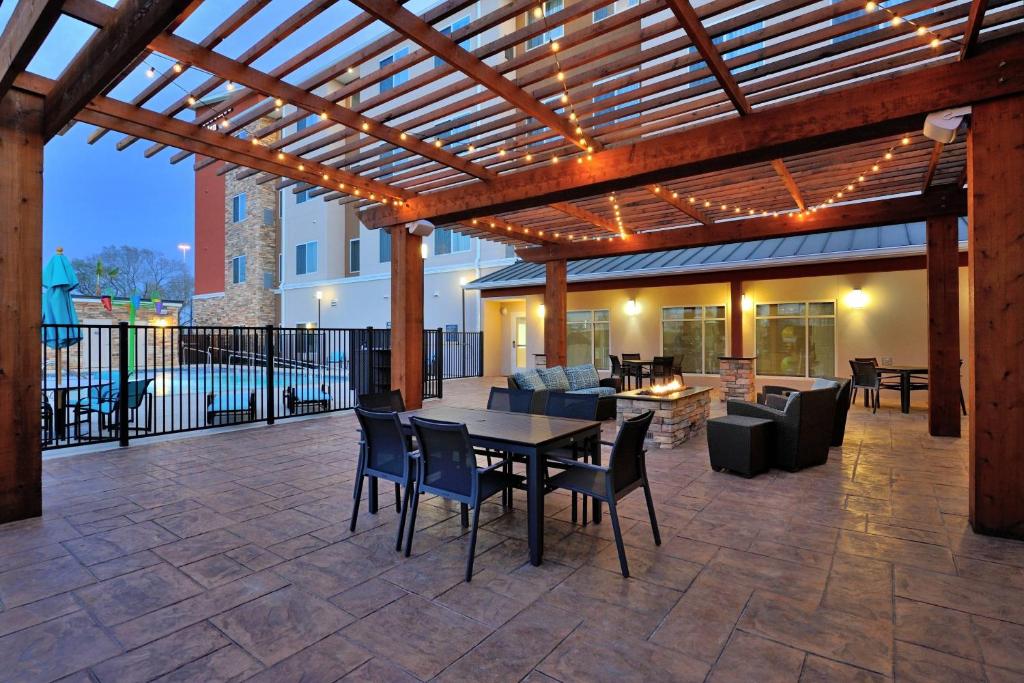 Residence Inn Houston Tomball image