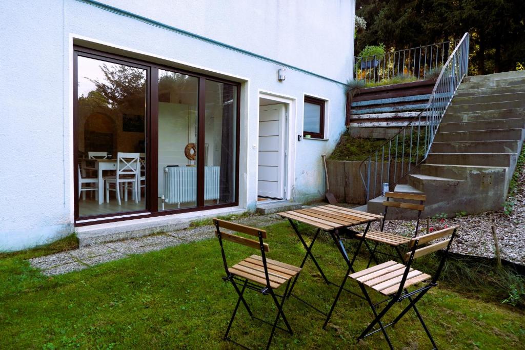 Gemütliches Apartment im Wald - Netflix & Prime photo 3