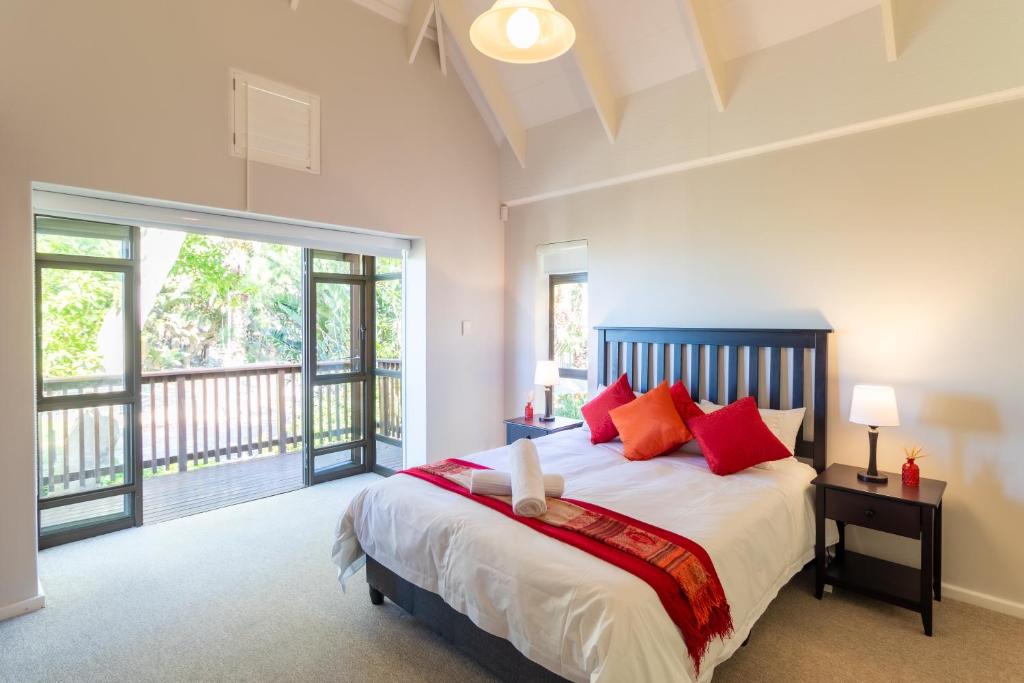Heart of Wilderness - 250m from beach - Sleeps 6 photo 4