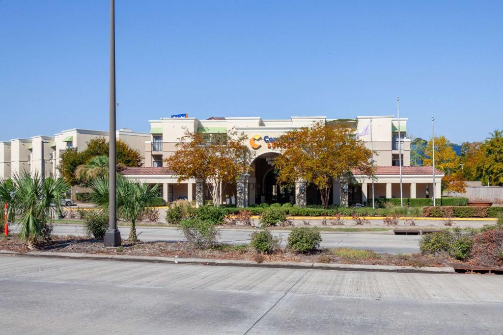 Comfort Suites Medical District near Mall of Louisiana photo 2
