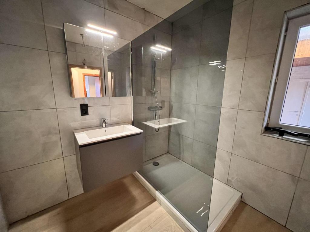 Beautiful house with 4 bedrooms in Hees photo 3