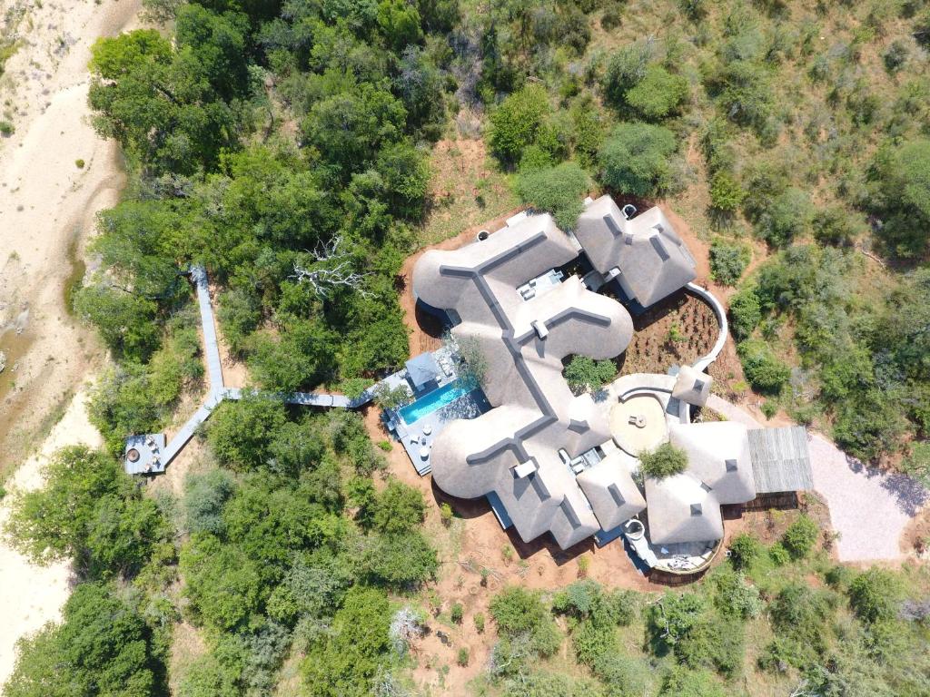 Villa Kudu - Serviced Villa in Private Game Reserve