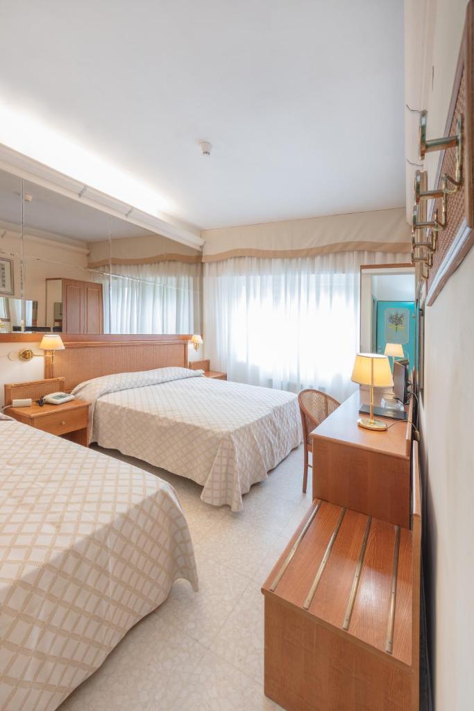 Hotel Numana Palace photo 2