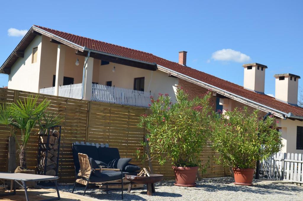 Holiday homes Medelin photo 3
