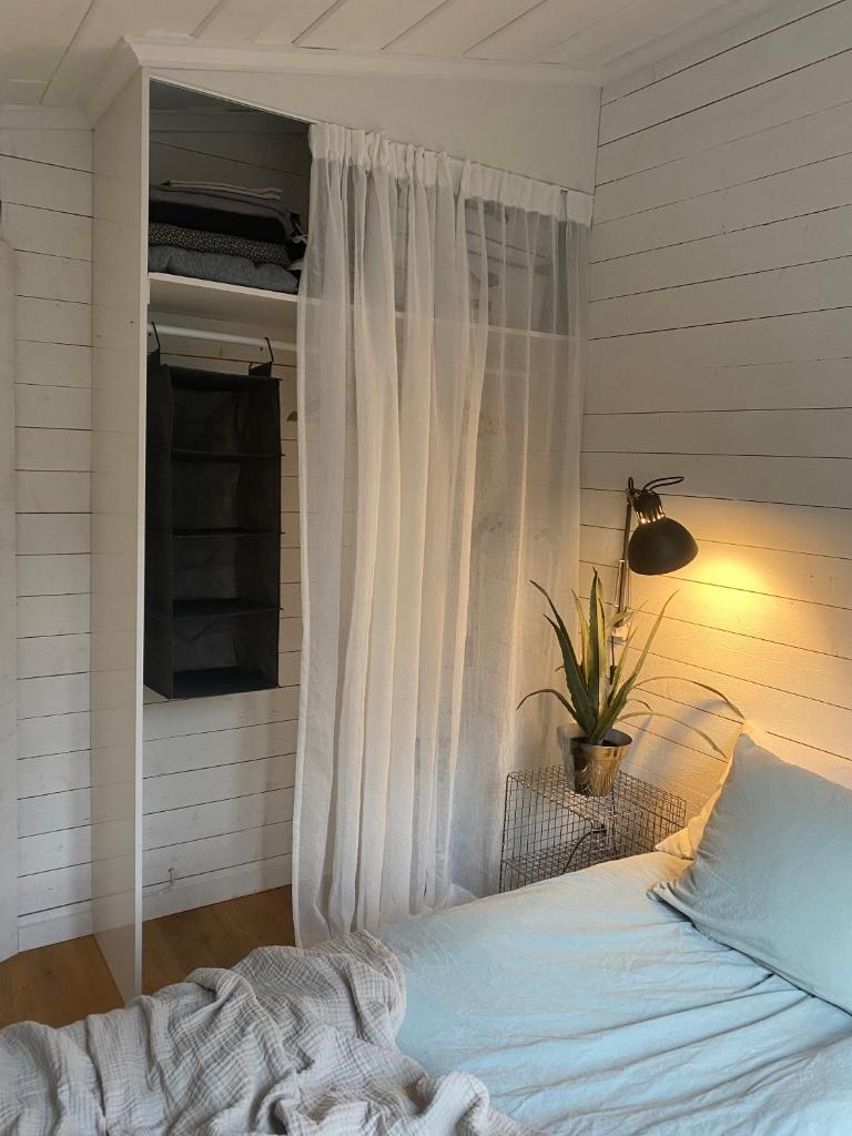 Peaceful and Scandinavian-style Guesthouse with Scenic Nature and Seaview photo 2