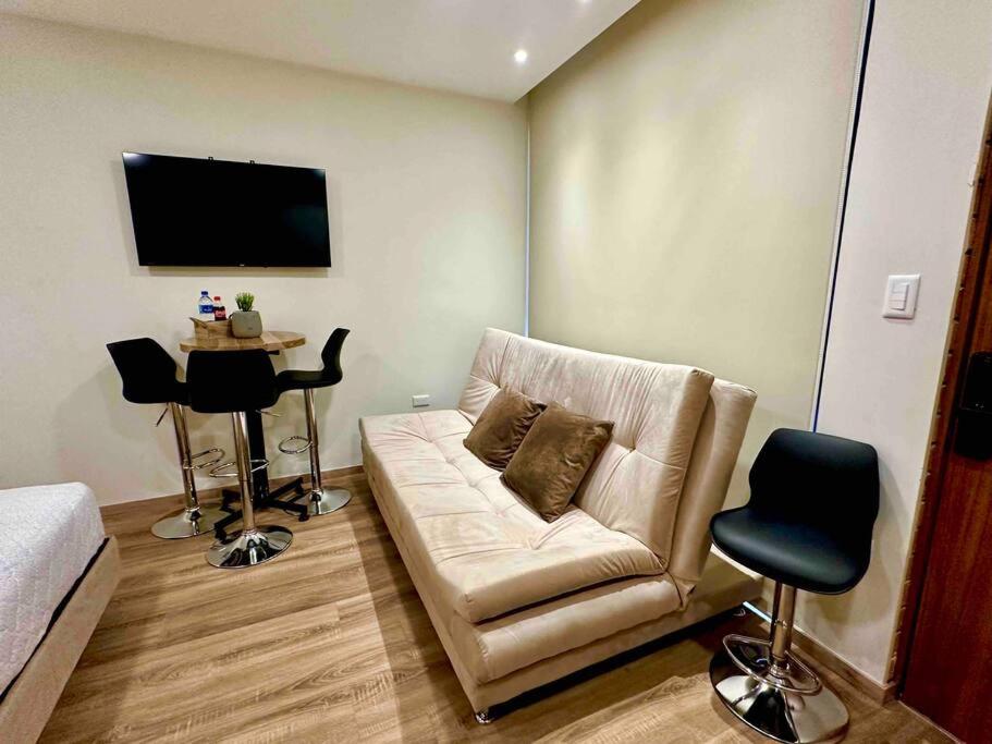 Suite Moderna Con Coworking A 5 Mins Del Centro Histórico photo 2