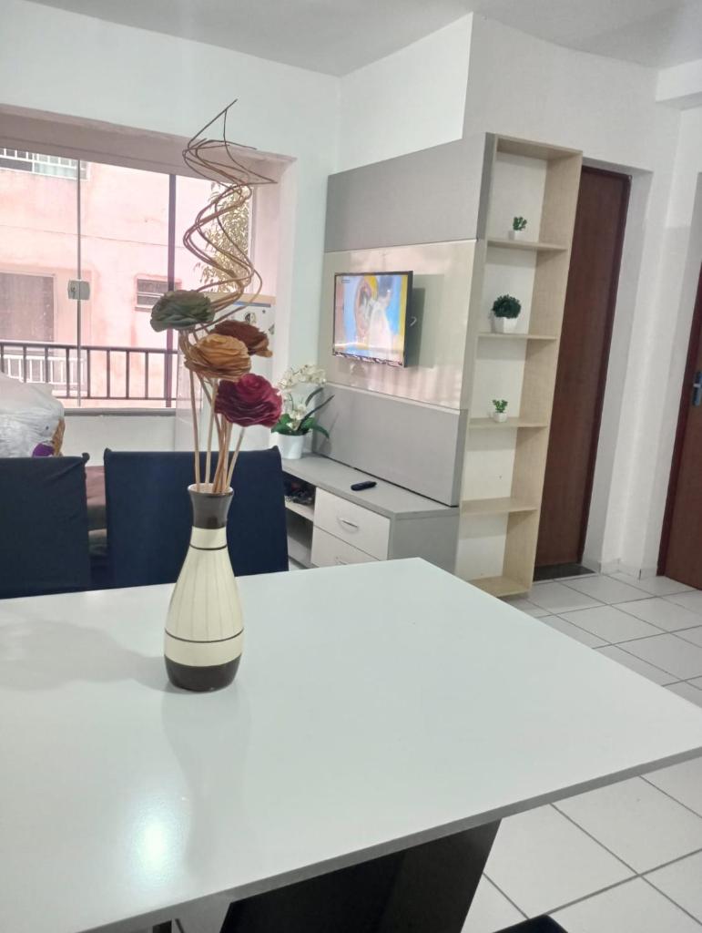 Apartamento 5 km da praia da litorânea prox ao shopping da ilha,shopping rio anil,faculdade ,hospitais,lanchonetes e restaurantes,e possui nternet disponível