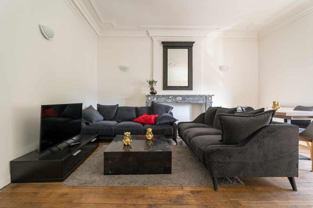 Ch 30m - Salon et kitchenette privé - 2TV - Wifi photo 2