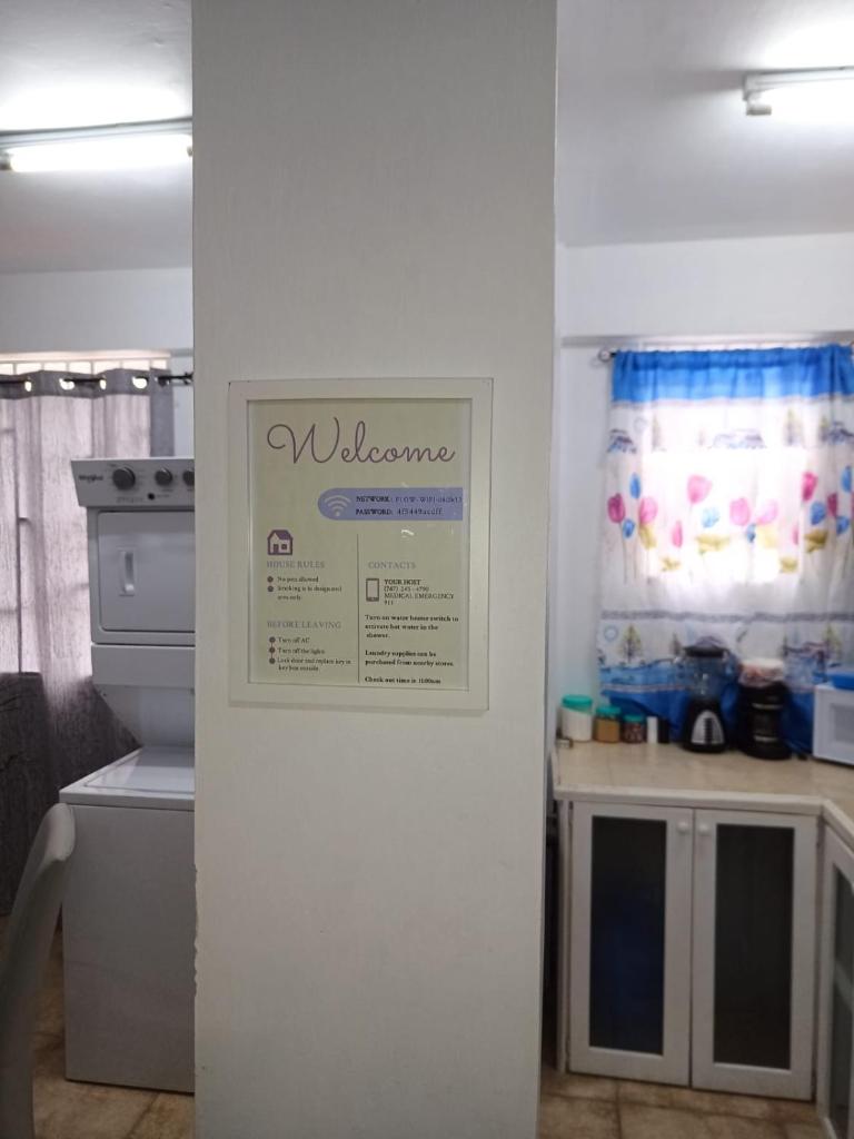 Roseau City Hub Apartment photo 2
