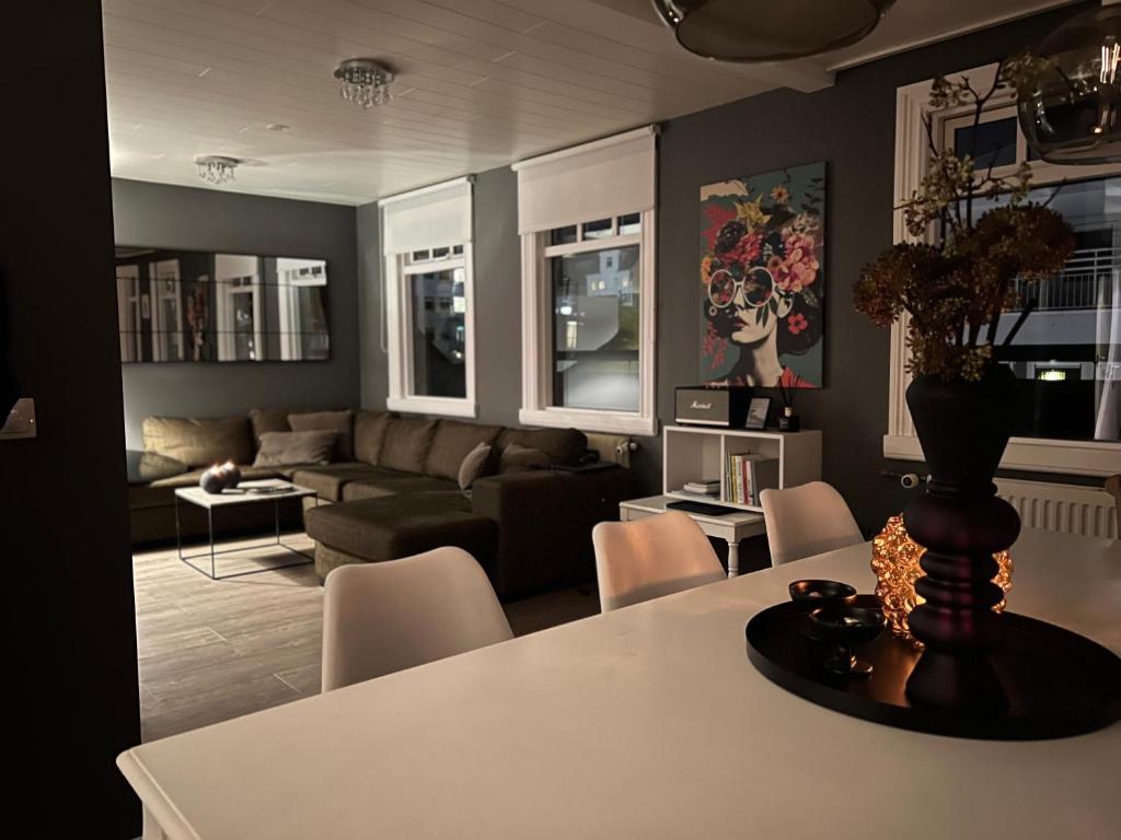 Lovely Penthouse downtown with 3 bedrooms photo 2