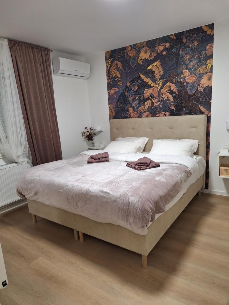 DOLLY APARTMENT