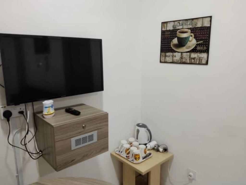 Everyone Knows EOK Homestay 2 rooms Apartment in Lot 10 Pangkor photo 2
