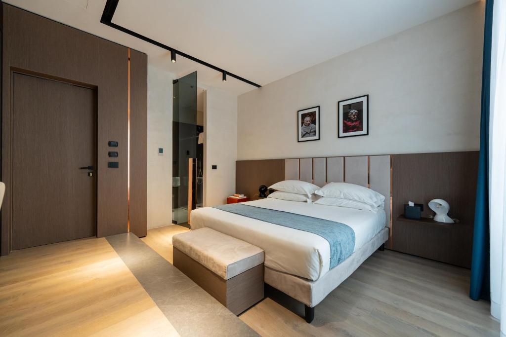 Agra Suites photo 2