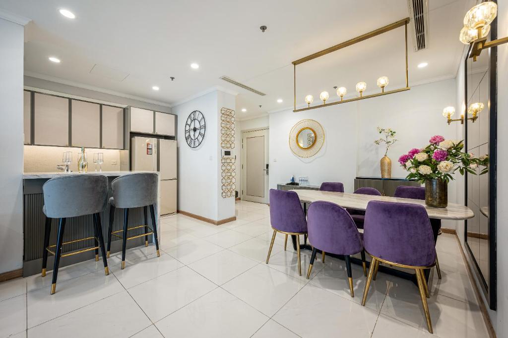 DAISY APARTMENT 2&3 BEDROOMS - Vinhomes Serviced Apartment Luxhome