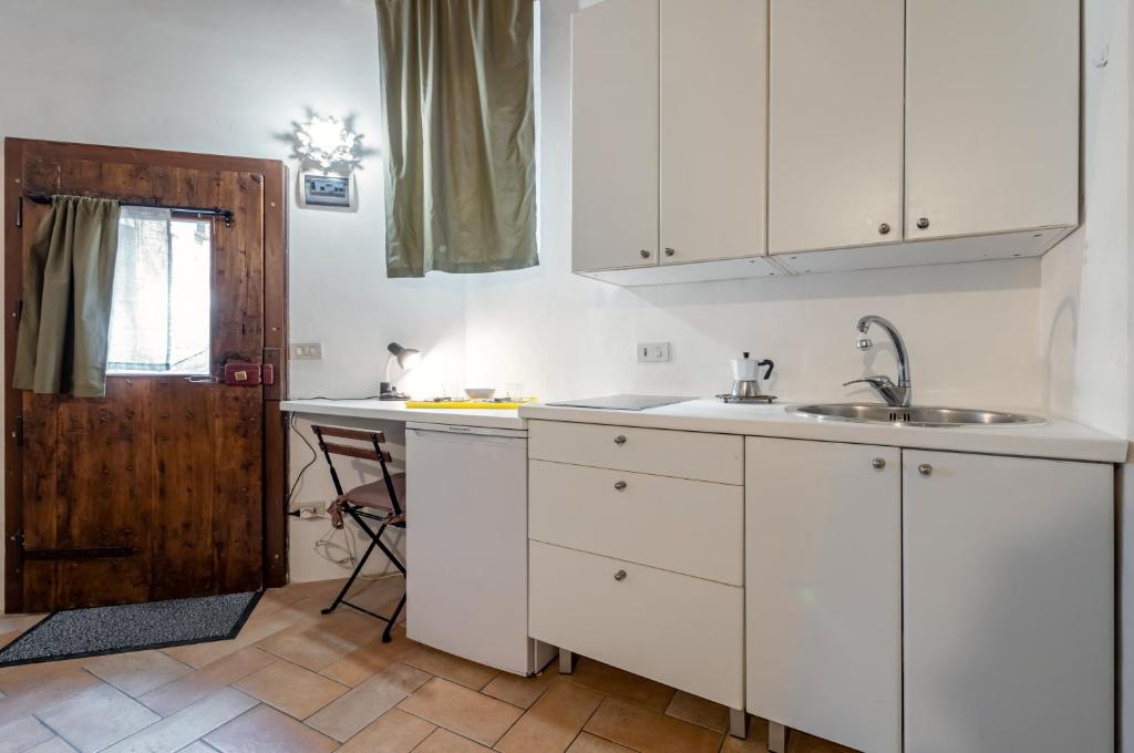 Urbino Historical Central Studio! photo 3
