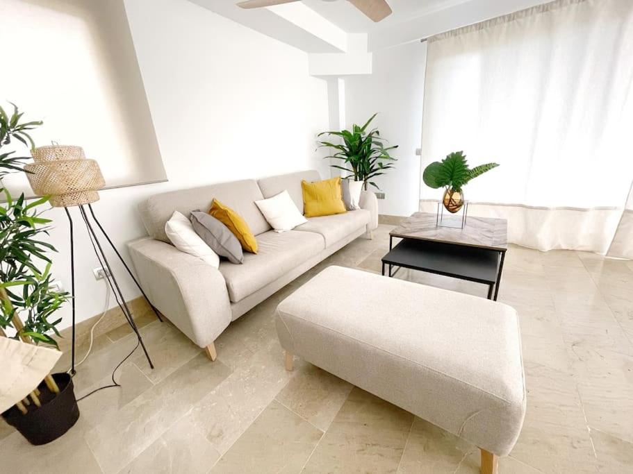 Luxury Oceanview Villa de Nava with heated private pool - Tap to explore photos