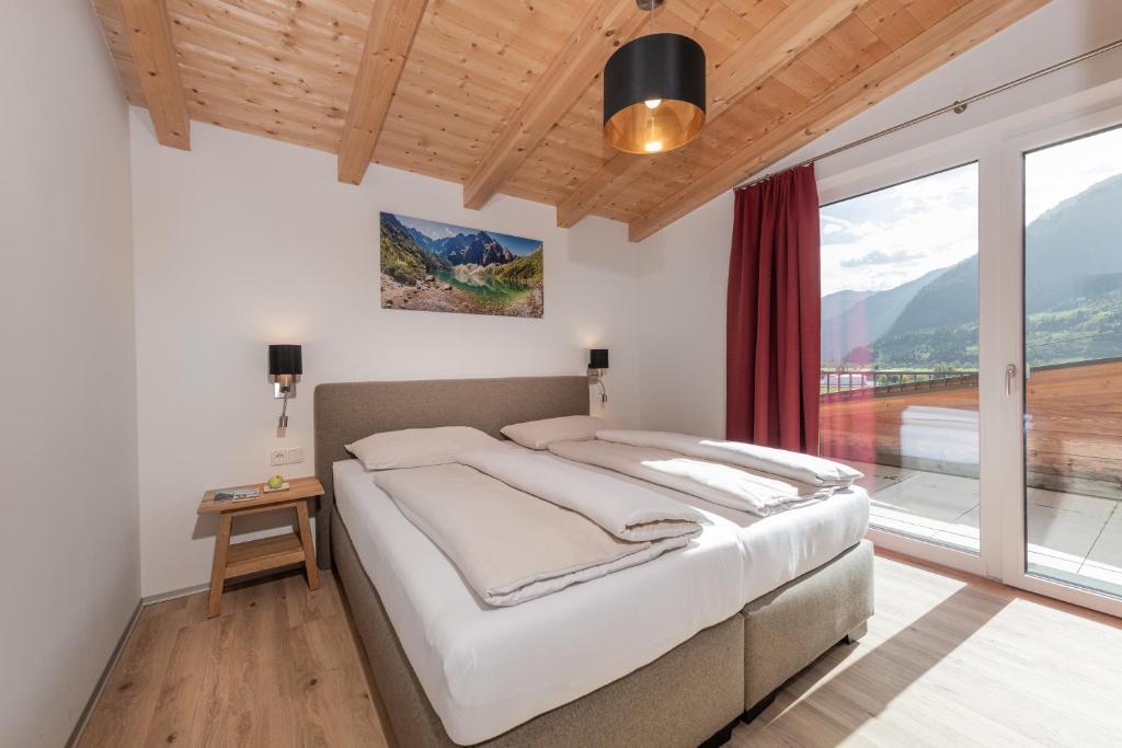AlpenParks Montana Apartments photo 2