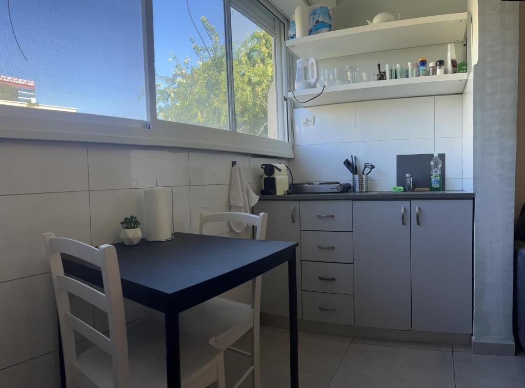 Cozy Studio Apartment in Haifa photo 2