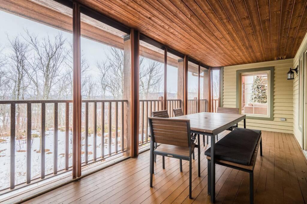 Ski In/Ski Out Luxury Tremblant Chalet photo 1