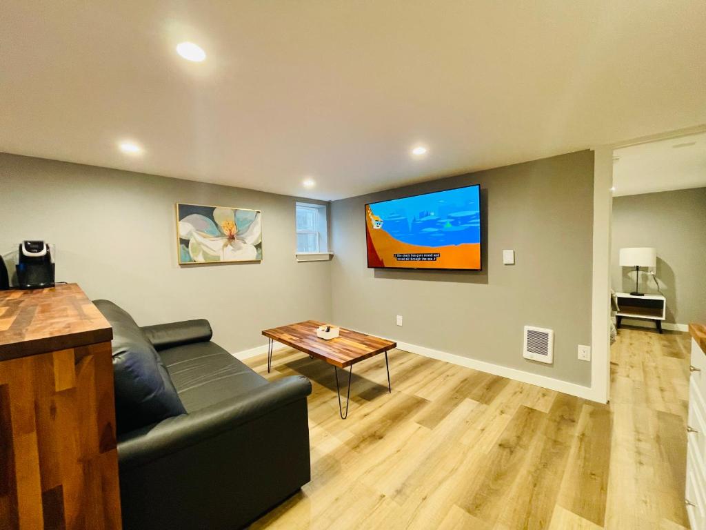 Green Lake 1st Line Home C Full Modern Remodeled photo 3