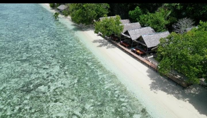 Mambetron Homestay, Kri Island, Raja Ampat