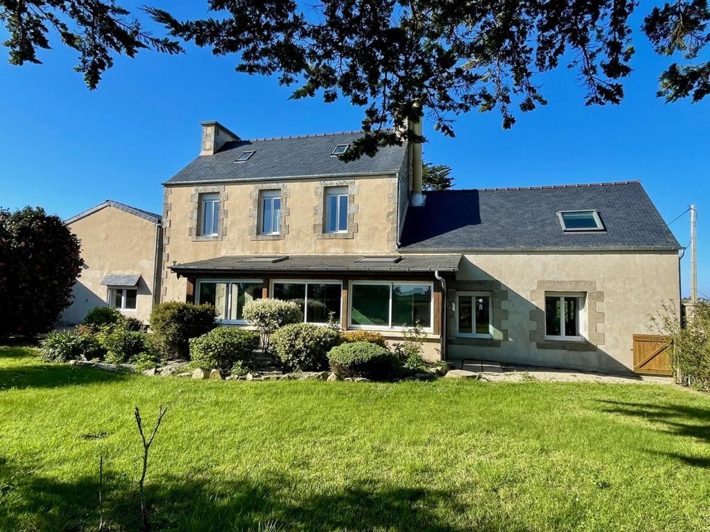 Grande maison et grand jardin entre Roscoff, Saint Pol de Léon et Santec, 2 nuits minimum