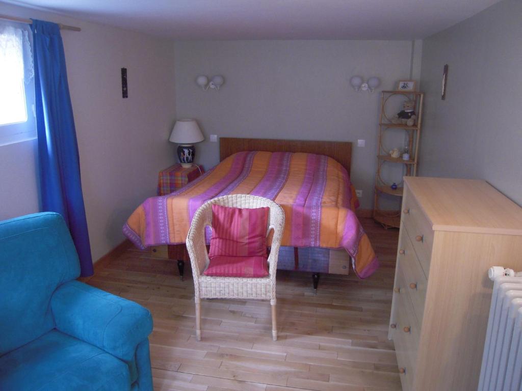 54 AV ROGERS MARTIN DU GARD photo 2