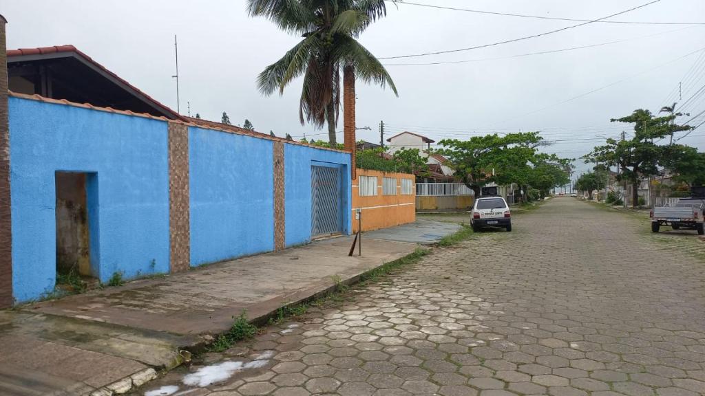 Peruíbe casa 150 metros praia 3 dormitórios casa independente