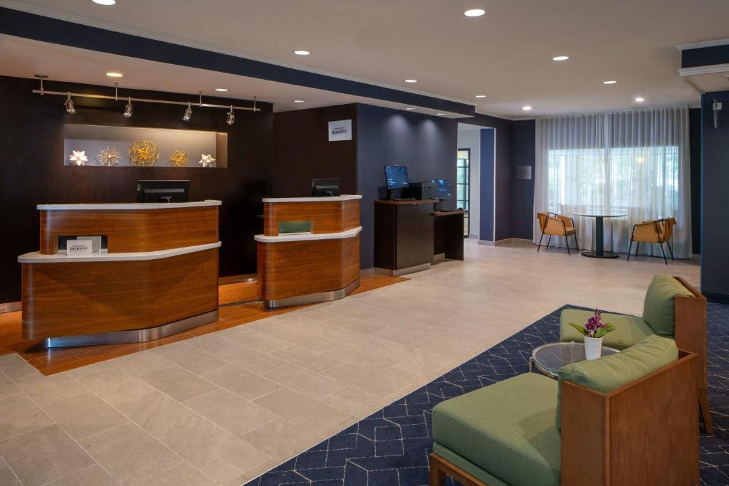Courtyard by Marriott Covington / Mandeville photo 2