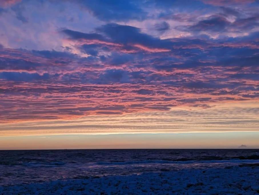 Tramonti sul mare photo 2